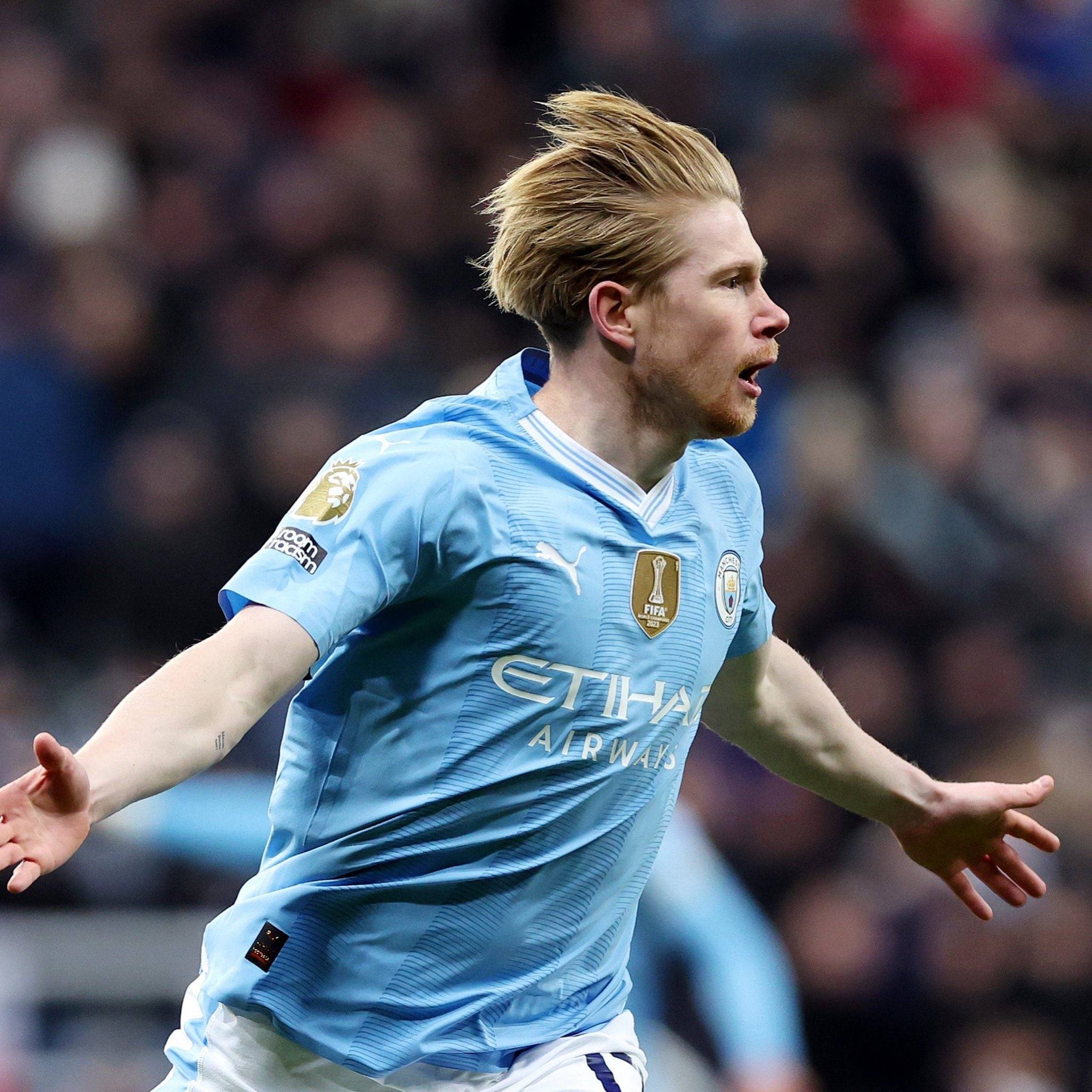 莱斯特城奇迹再现！白血病教练率队逆袭夺冠，小渔村人口仅1379人